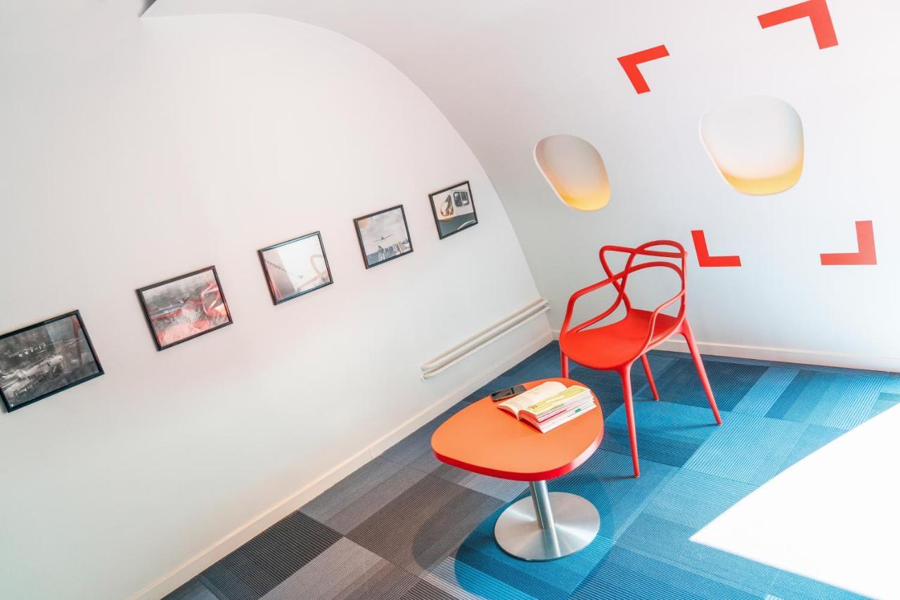Отель Ibis Styles Paris Velizy Экстерьер фото