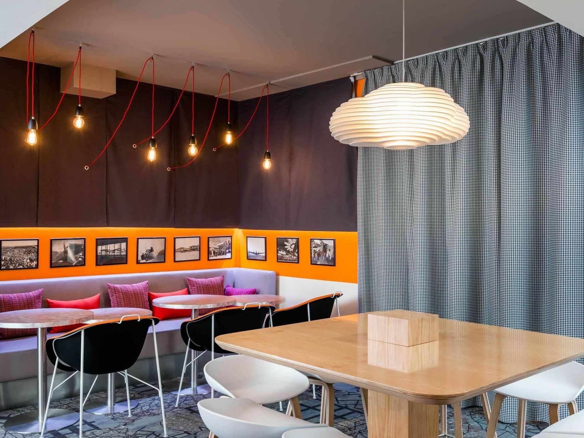Отель Ibis Styles Paris Velizy Экстерьер фото