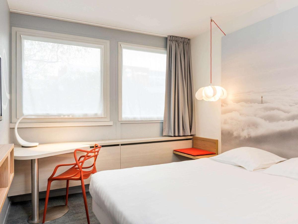 Отель Ibis Styles Paris Velizy Экстерьер фото